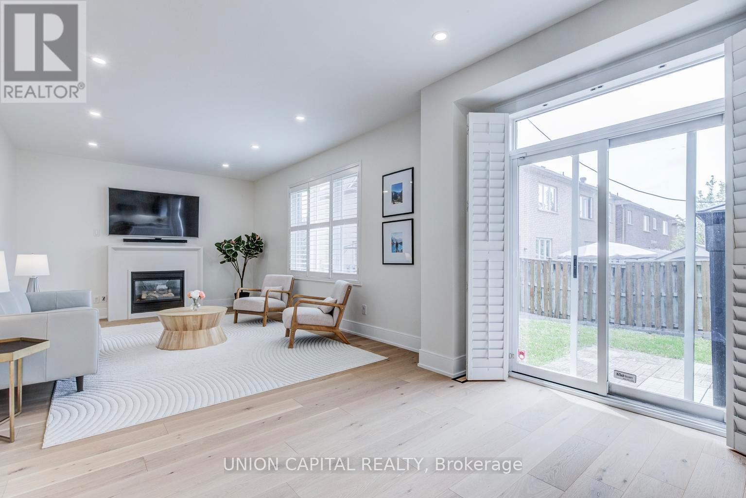 69 Southbrook Crescent, Markham, ON - Indoor With Fireplace