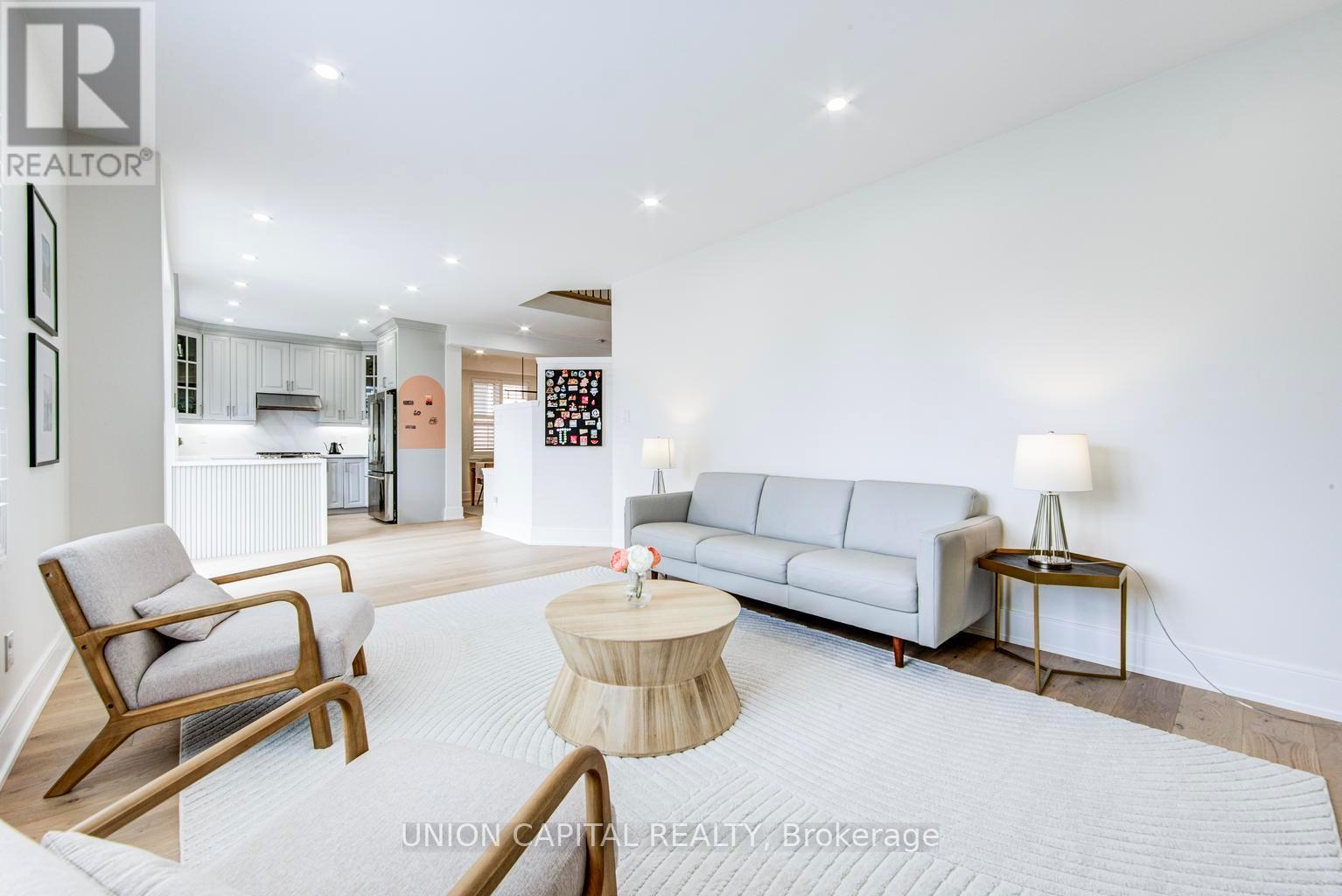 69 Southbrook Crescent, Markham, ON - Indoor Photo Showing Living Room