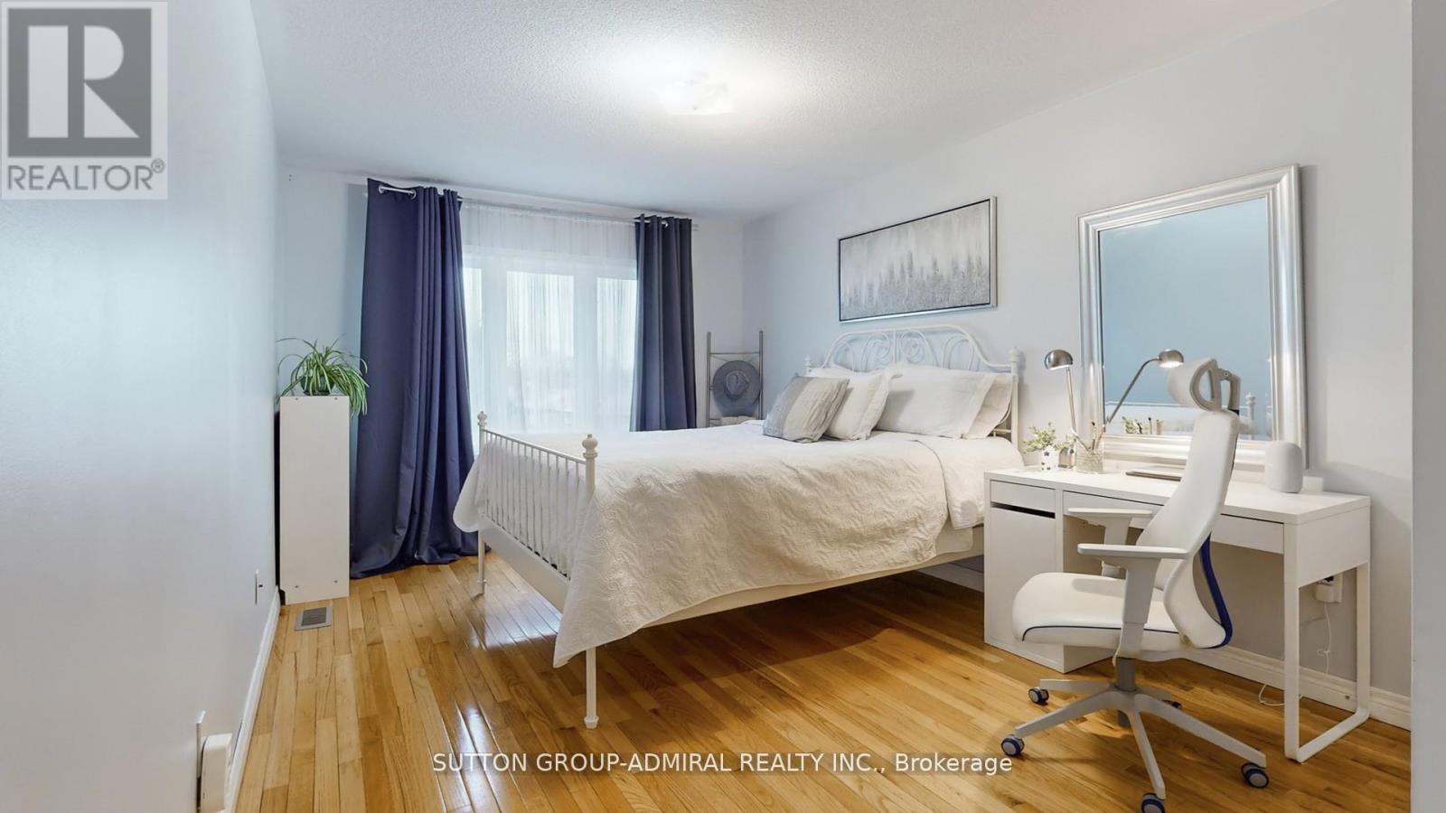 36 Helen Street, Vaughan, ON - Indoor Photo Showing Bedroom