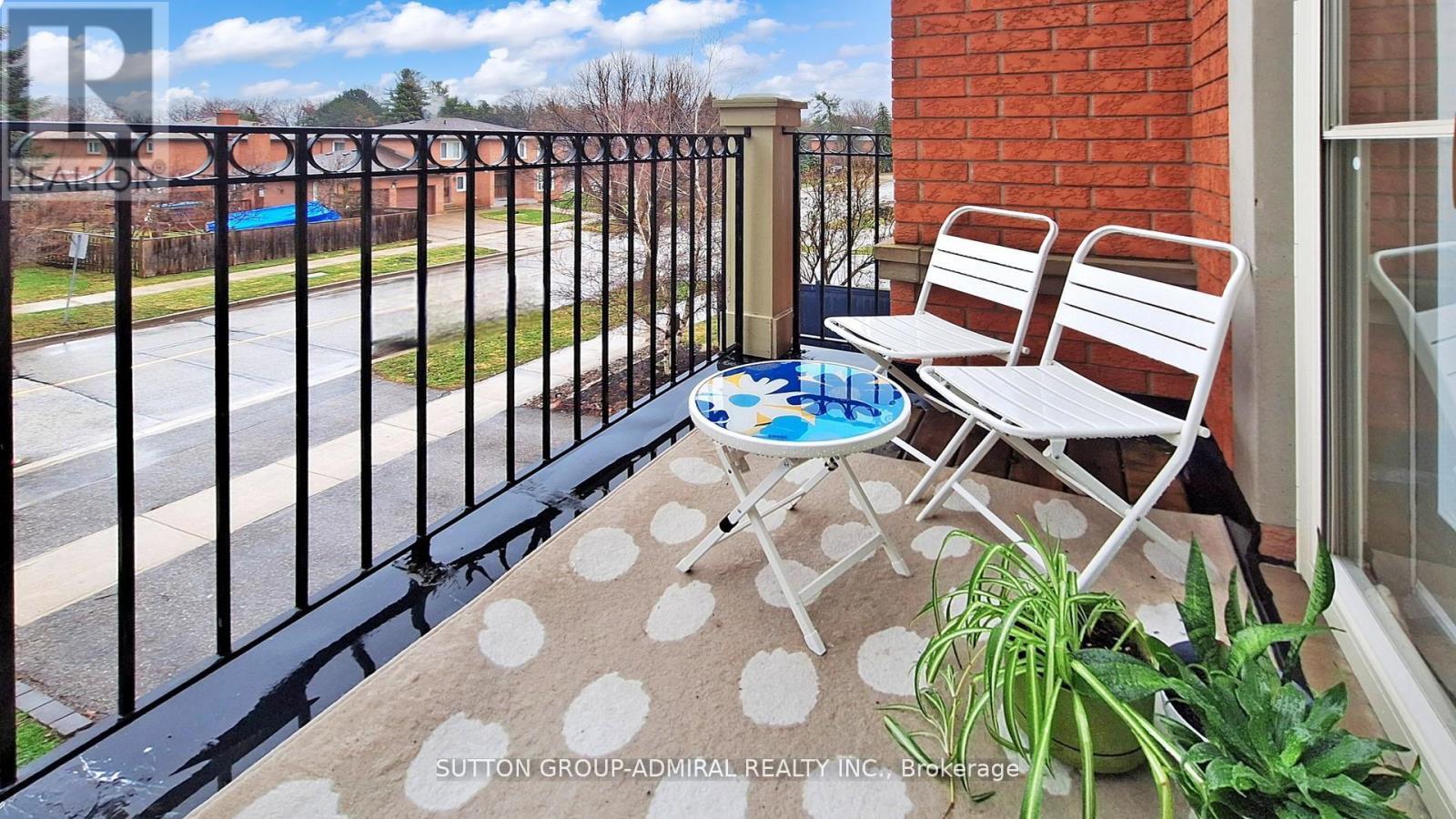 36 Helen Street, Vaughan, ON - Outdoor