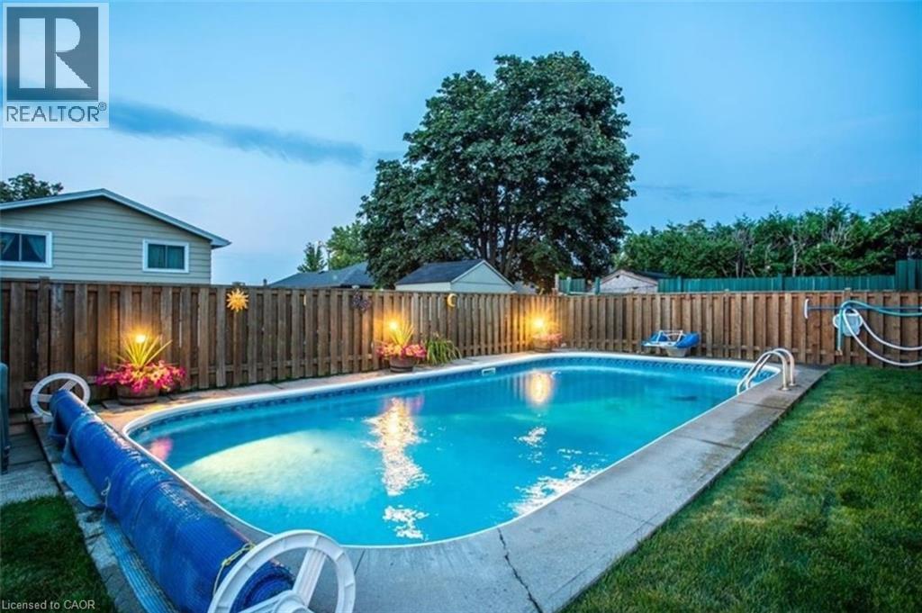 87 Locheed Drive Unit# Upper, Hamilton, ON - Outdoor With In Ground Pool With Deck Patio Veranda With Backyard