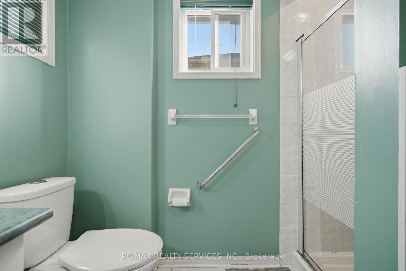 23 Ashmere Road, Brampton, ON - Indoor Photo Showing Bathroom
