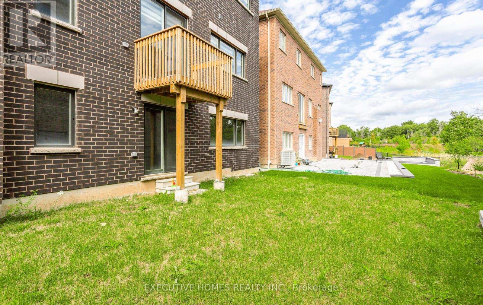 77 Pond View Gate, Hamilton, ON - Outdoor