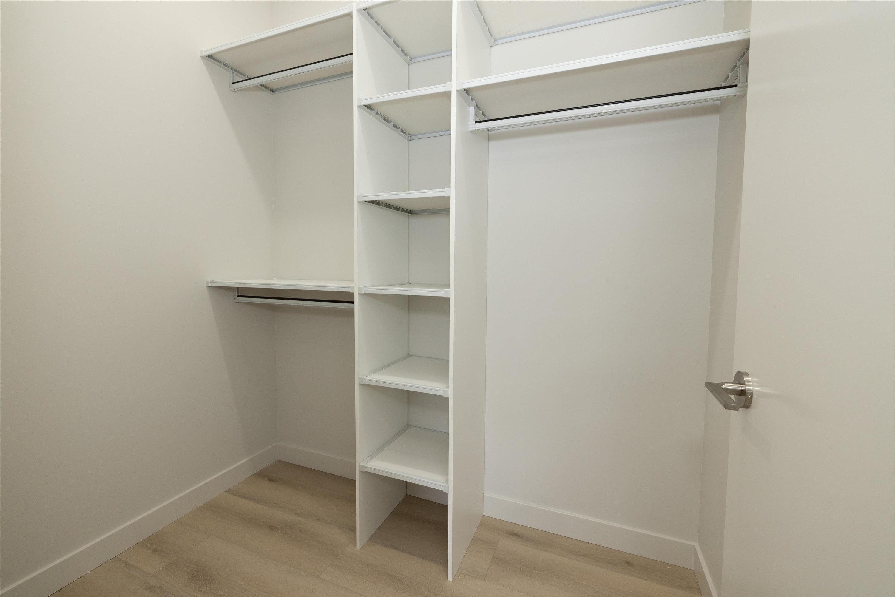 838 Weiler Boulevard, Thunder Bay, ON - Indoor With Storage