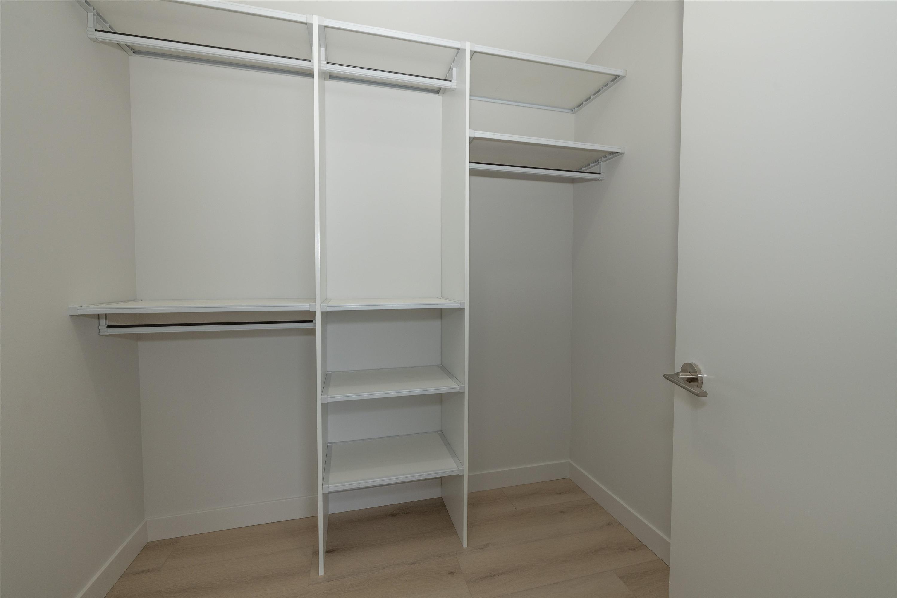 838 Weiler Boulevard, Thunder Bay, ON - Indoor With Storage