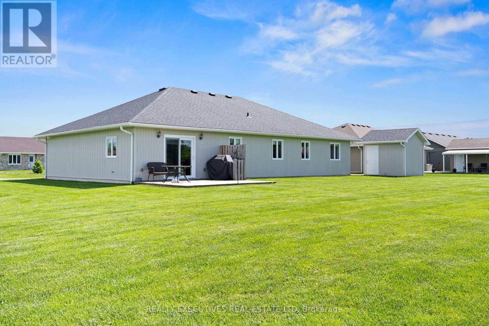 10727 West End Terrace, South Dundas, ON - Outdoor