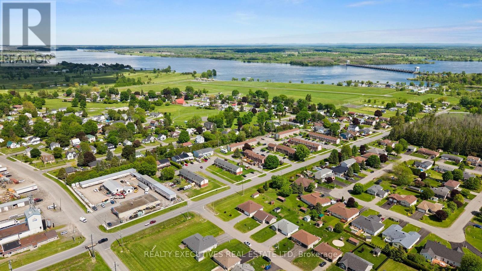 10727 West End Terrace, South Dundas, ON - Outdoor With Body Of Water With View