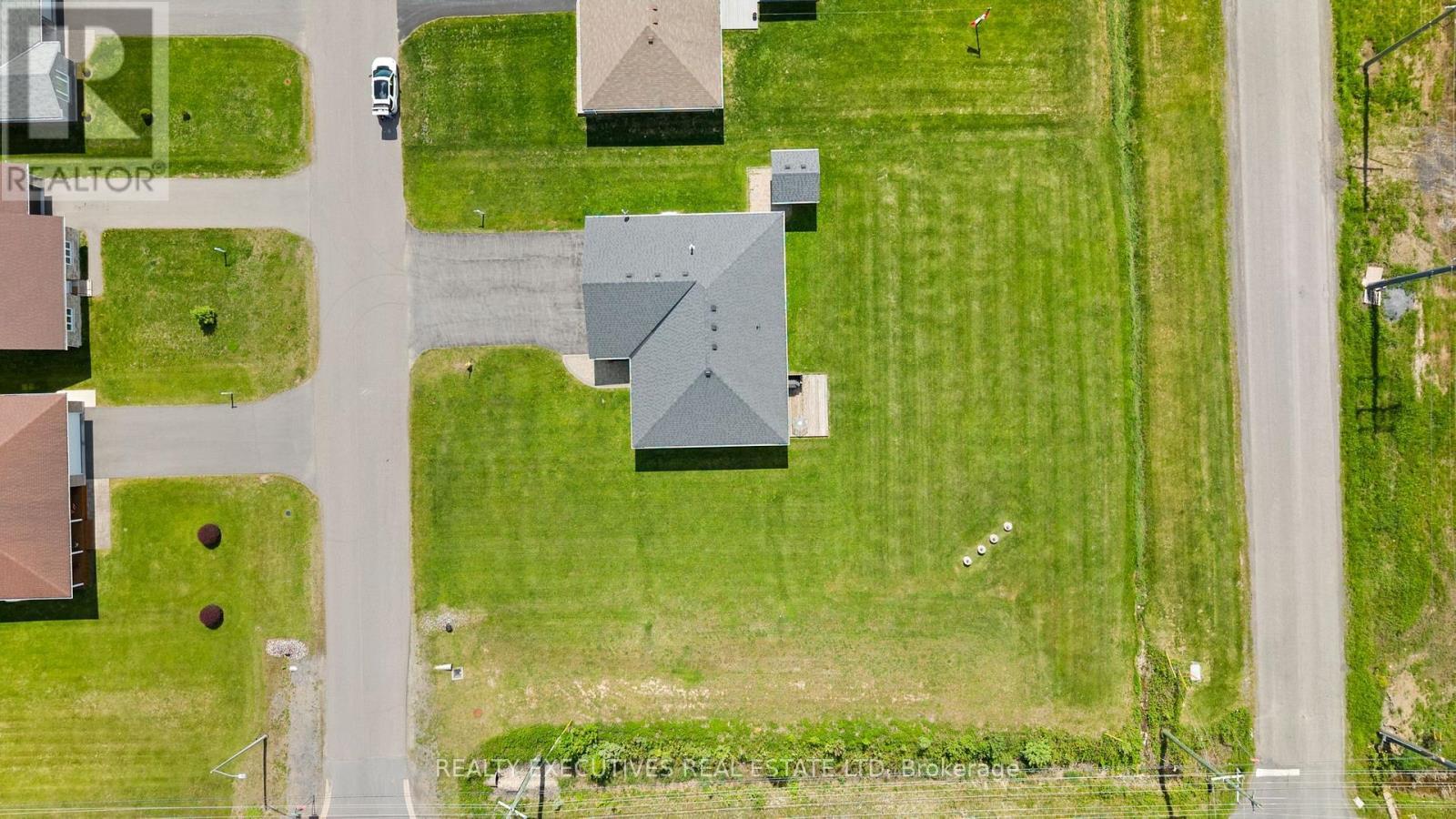 10727 West End Terrace, South Dundas, ON - Outdoor With View