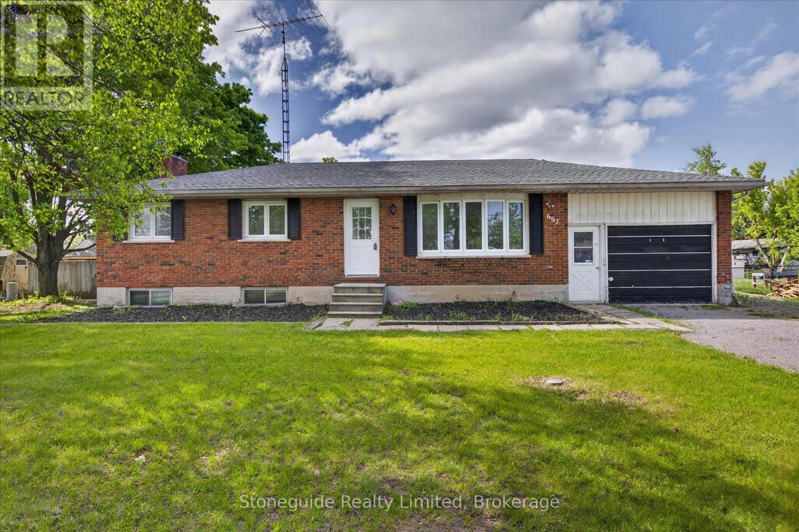 667 Skyline Road, Selwyn, ON - Outdoor
