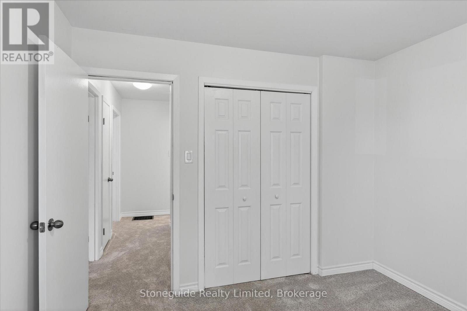 667 Skyline Road, Selwyn, ON - Indoor
