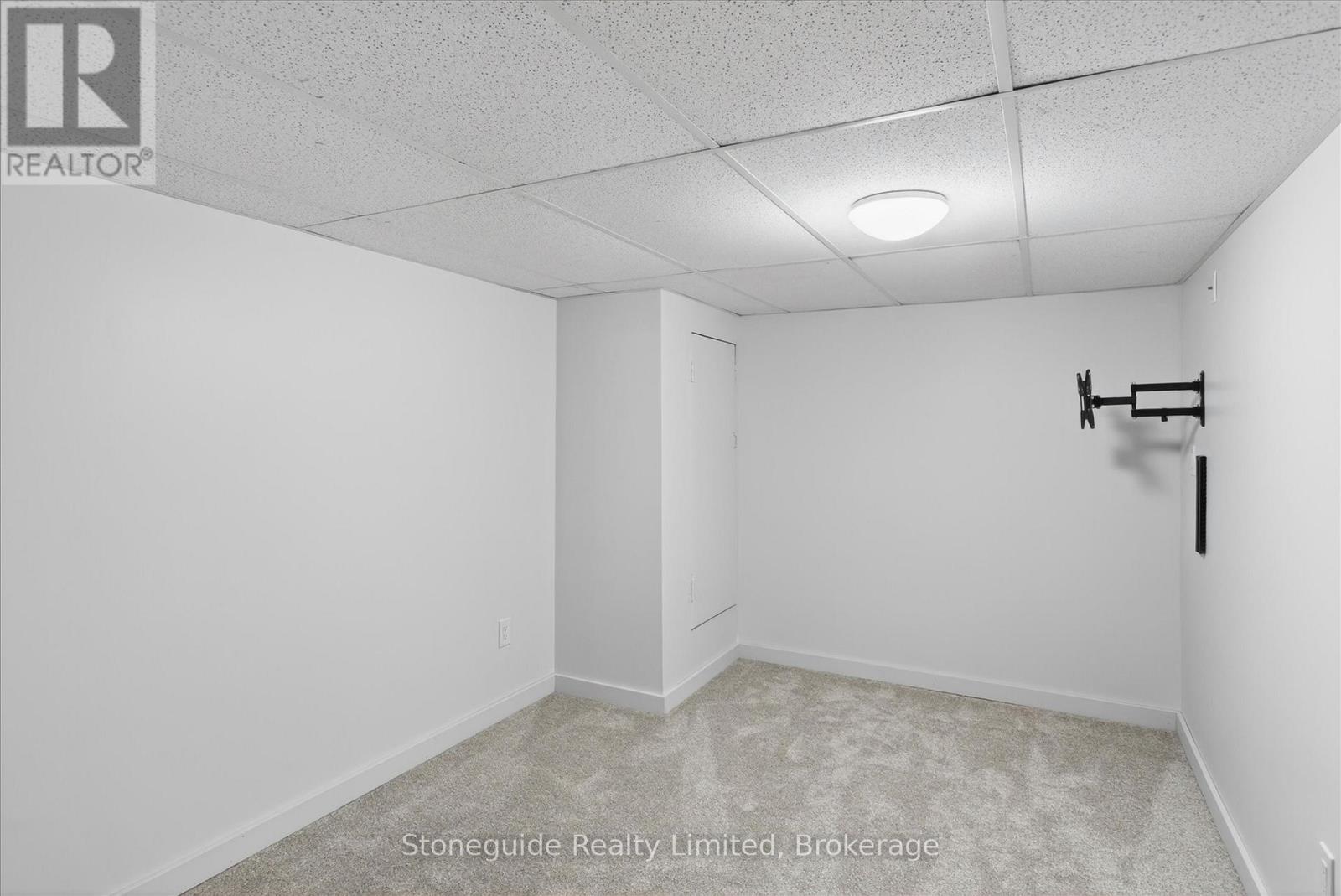 667 Skyline Road, Selwyn, ON - Indoor Photo Showing Other Room