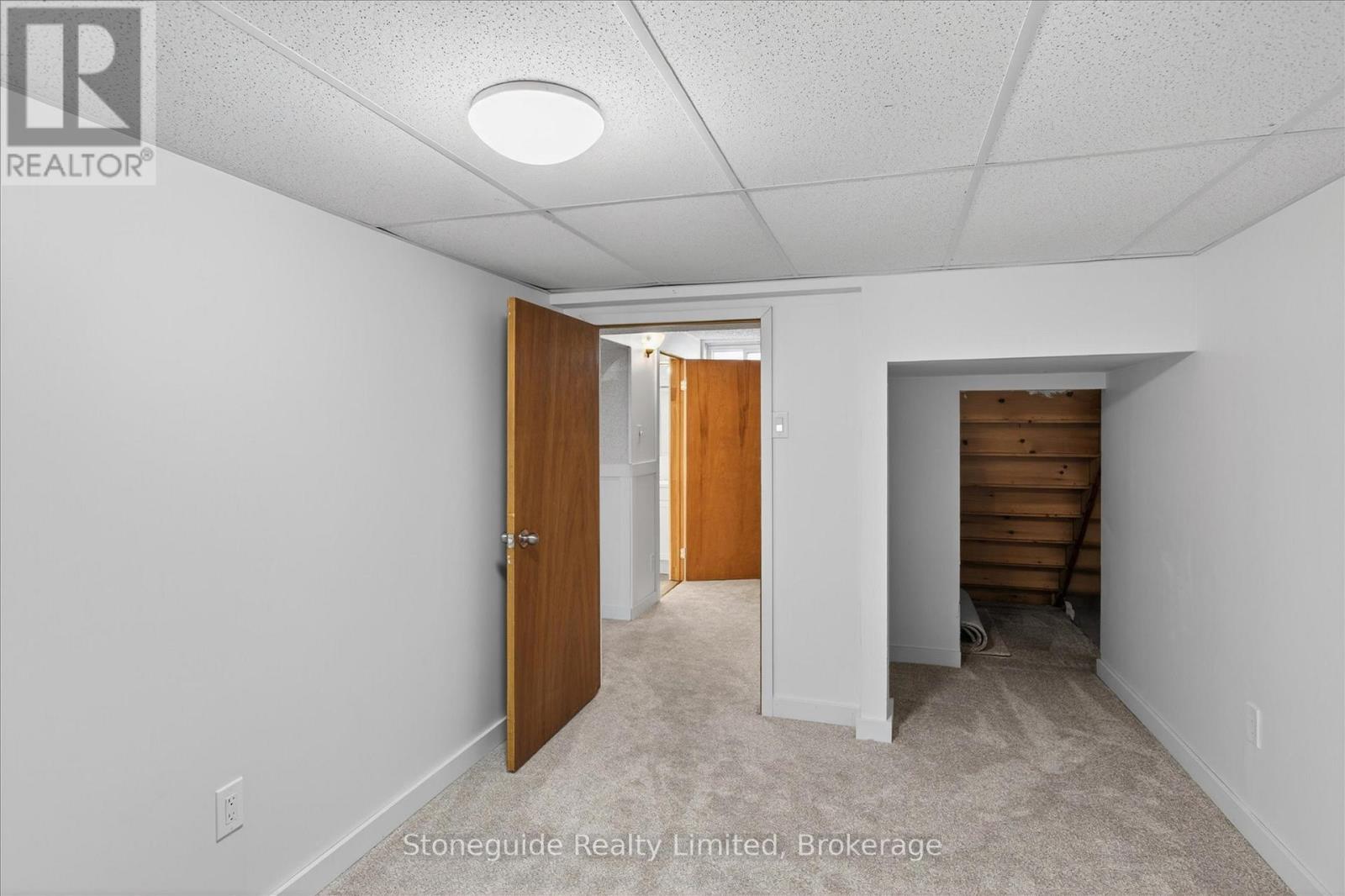 667 Skyline Road, Selwyn, ON - Indoor Photo Showing Other Room