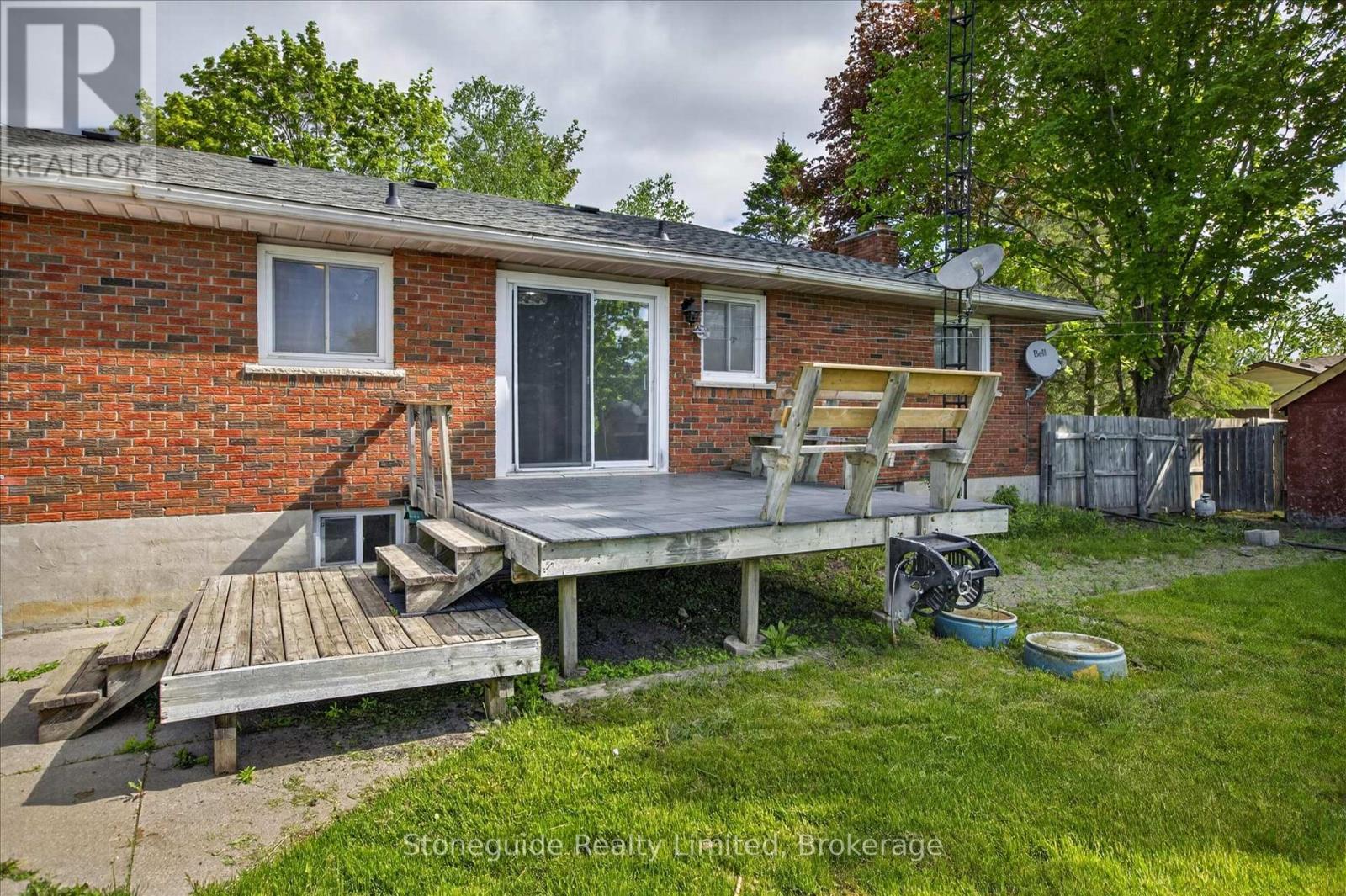 667 Skyline Road, Selwyn, ON - Outdoor With Deck Patio Veranda