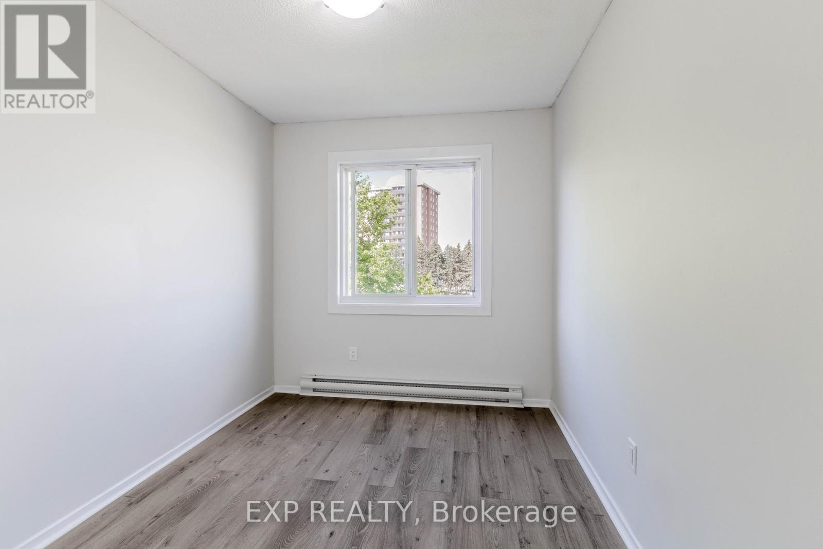 404 B - 2044 Arrowsmith Drive, Ottawa, ON - Indoor Photo Showing Other Room