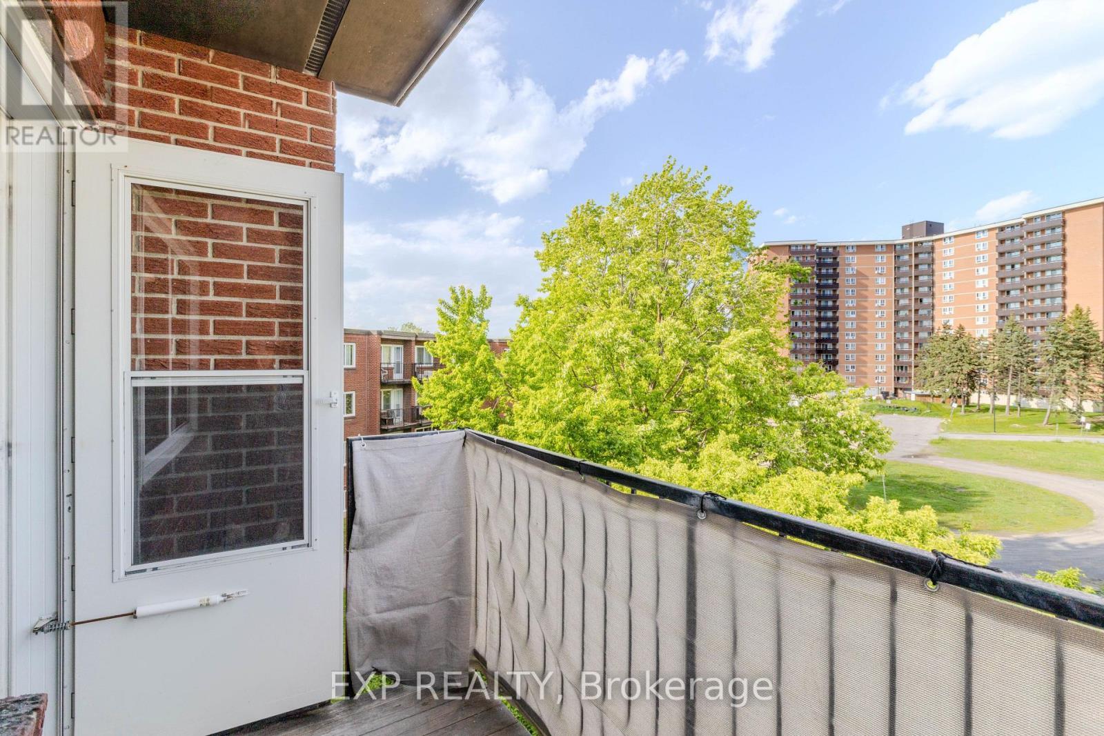 404 B - 2044 Arrowsmith Drive, Ottawa, ON - Outdoor