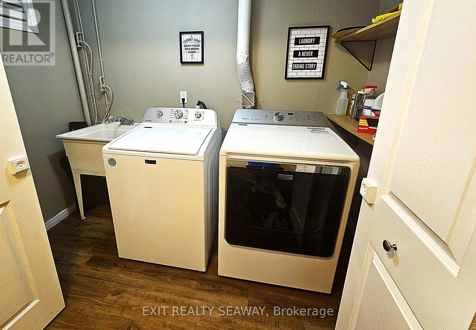 524 Anthony Street, Cornwall, ON - Indoor Photo Showing Laundry Room