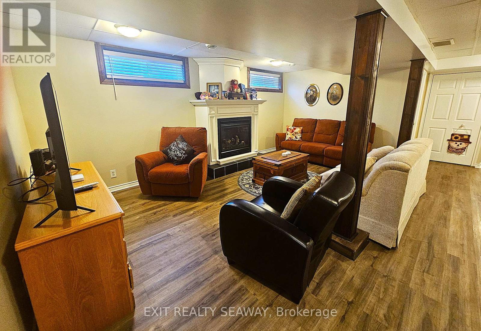 524 Anthony Street, Cornwall, ON - Indoor With Fireplace