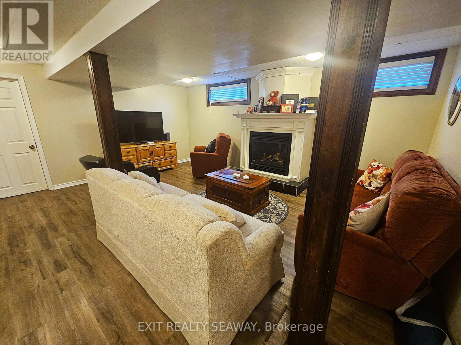 524 Anthony Street, Cornwall, ON - Indoor With Fireplace