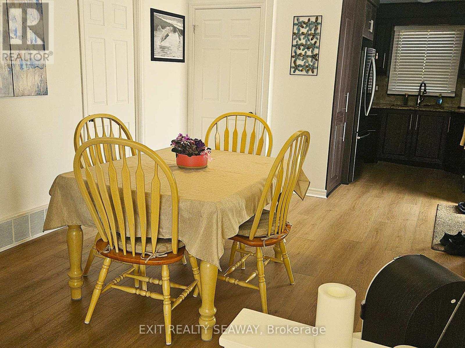 524 Anthony Street, Cornwall, ON - Indoor Photo Showing Dining Room