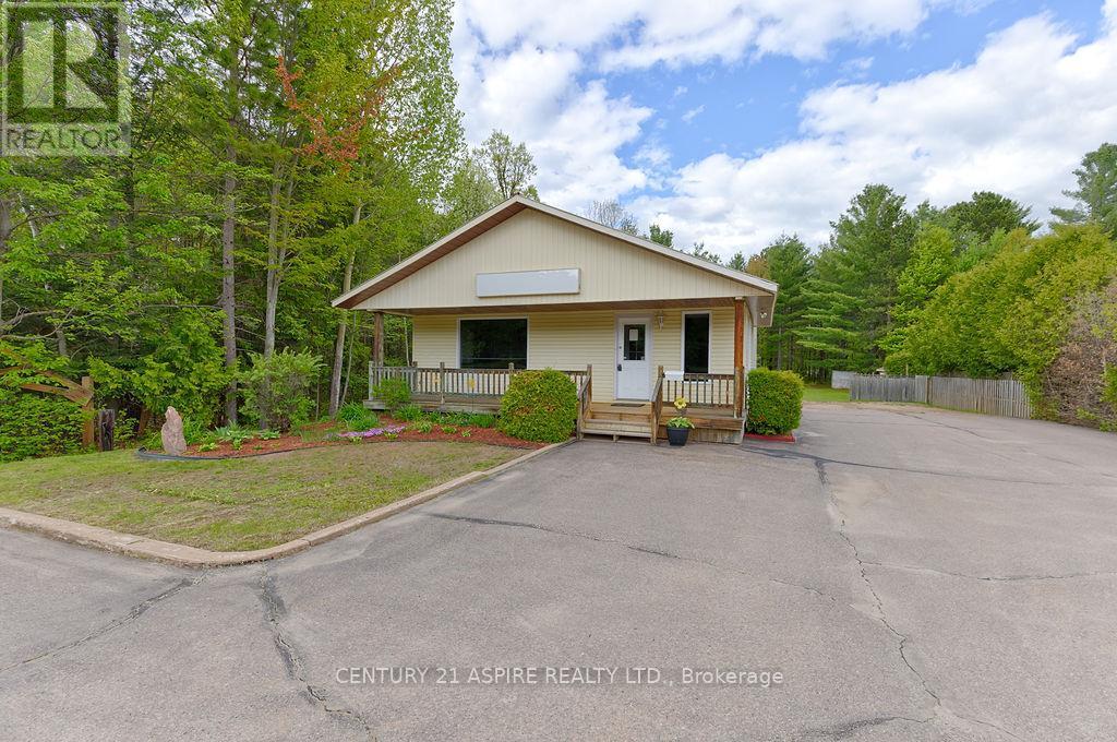 2889 Petawawa Boulevard, Petawawa, ON