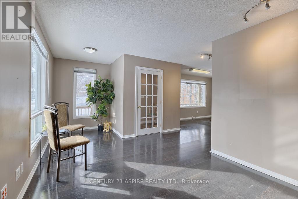 2889 Petawawa Boulevard, Petawawa, ON
