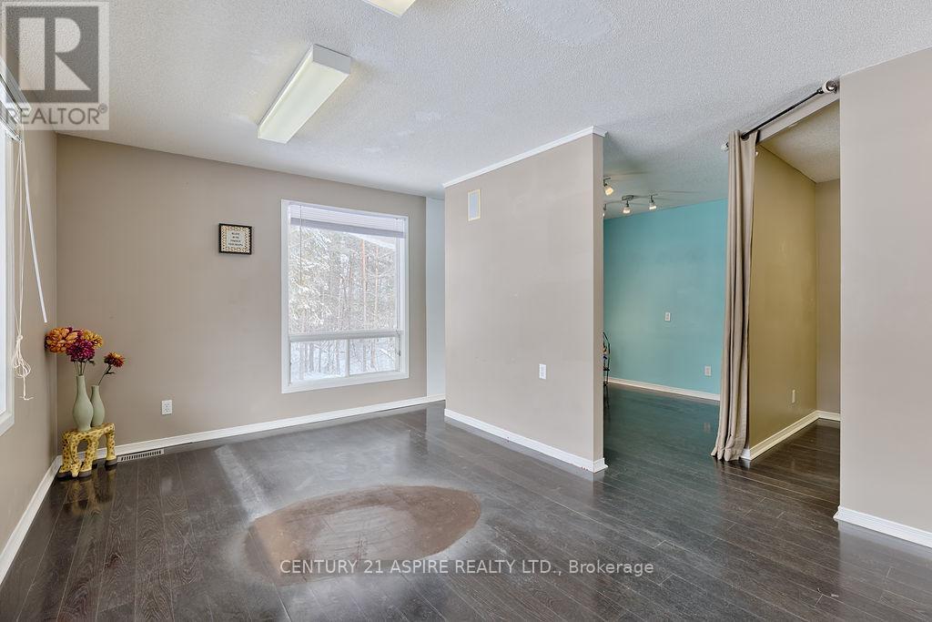 2889 Petawawa Boulevard, Petawawa, ON