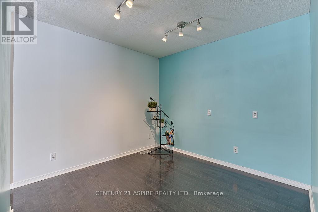 2889 Petawawa Boulevard, Petawawa, ON