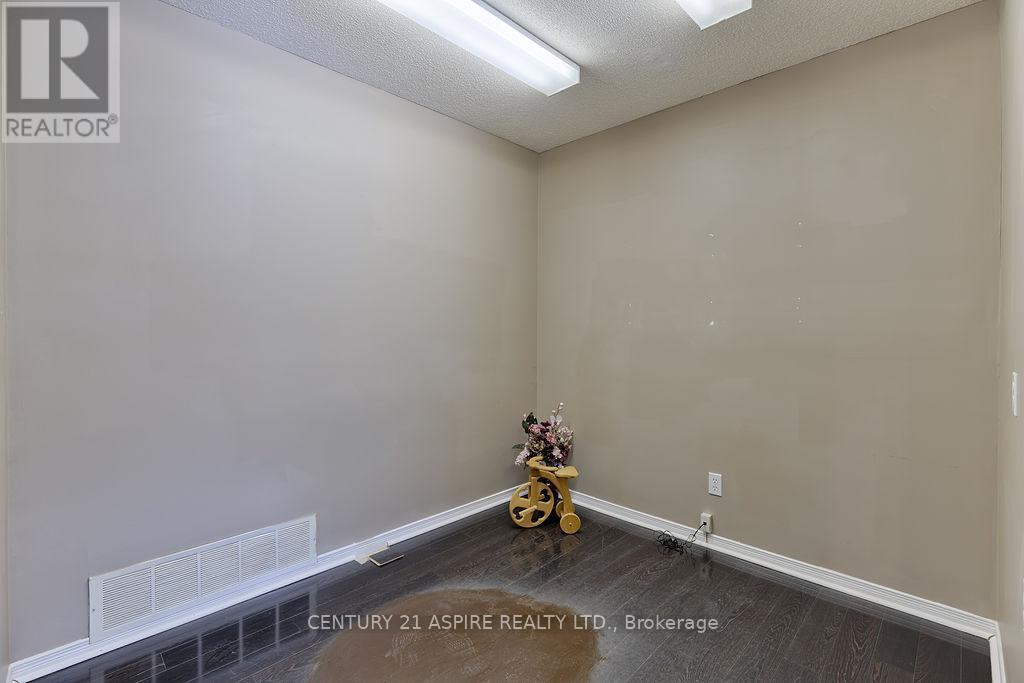2889 Petawawa Boulevard, Petawawa, ON