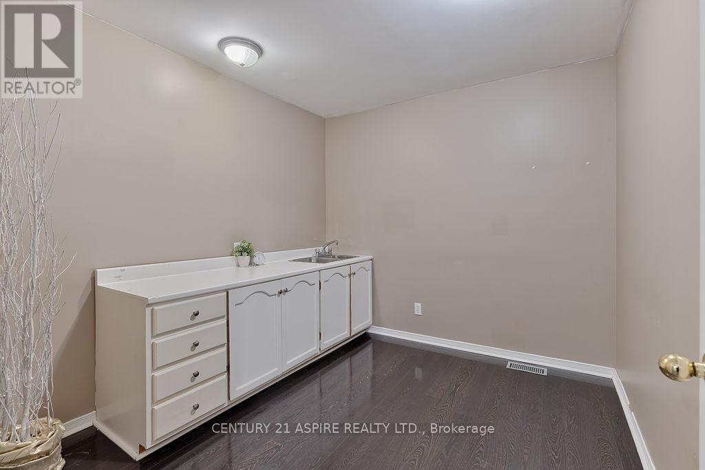 2889 Petawawa Boulevard, Petawawa, ON