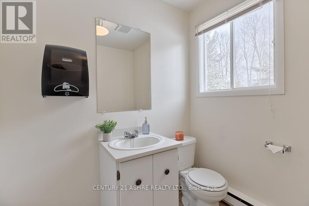 2889 Petawawa Boulevard, Petawawa, ON