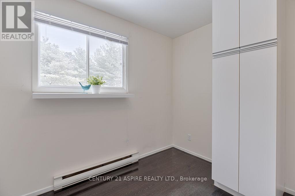 2889 Petawawa Boulevard, Petawawa, ON