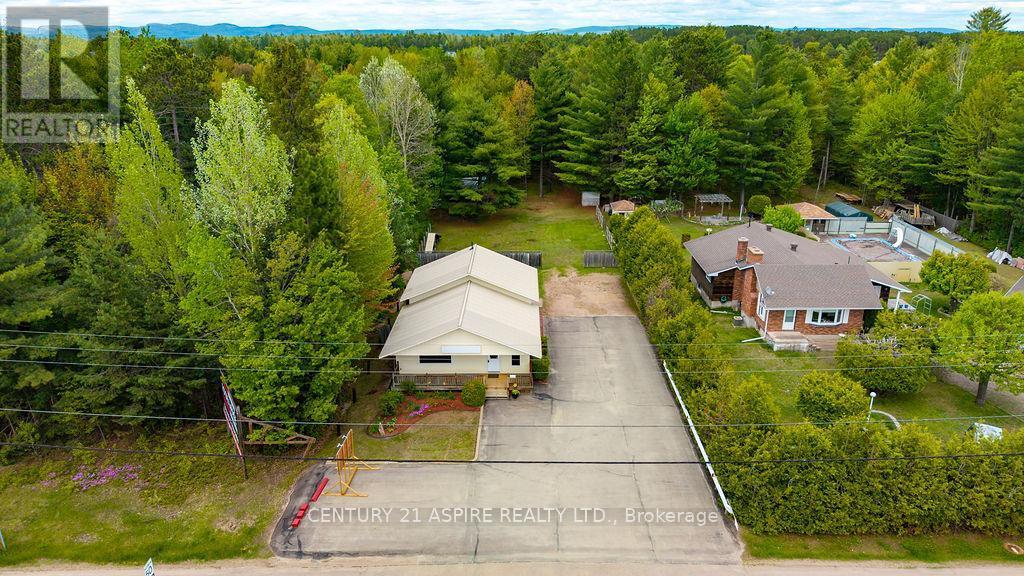 2889 Petawawa Boulevard, Petawawa, ON