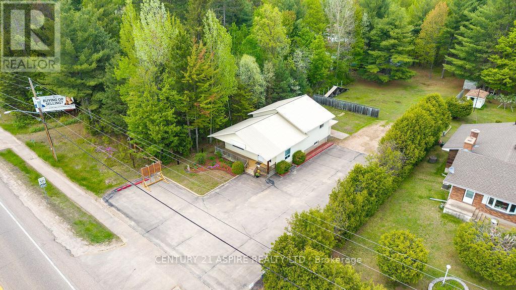 2889 Petawawa Boulevard, Petawawa, ON