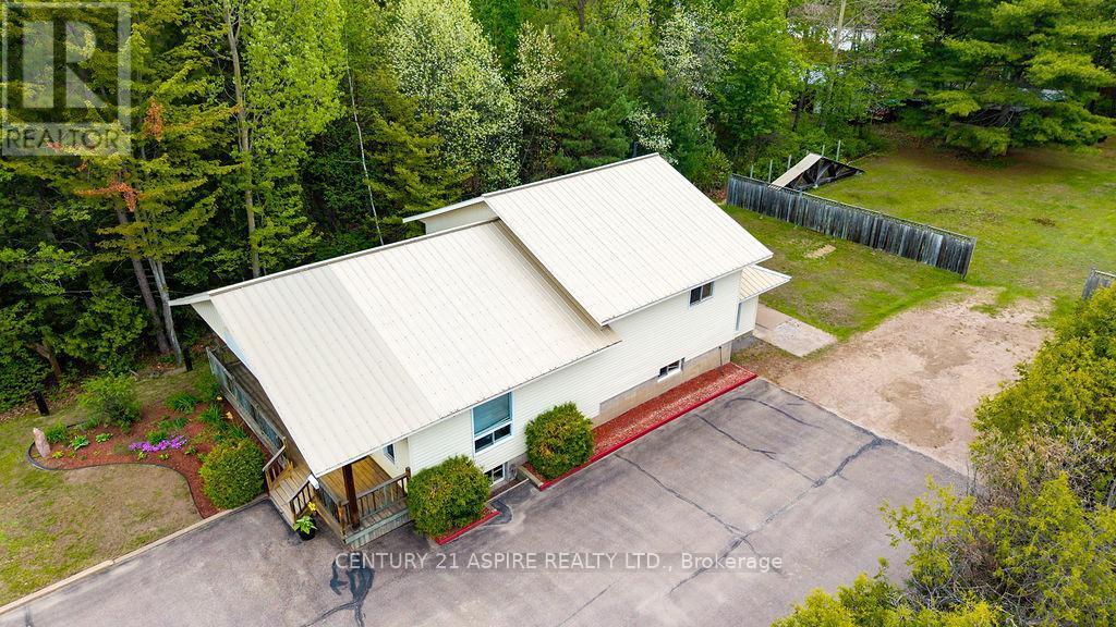 2889 Petawawa Boulevard, Petawawa, ON