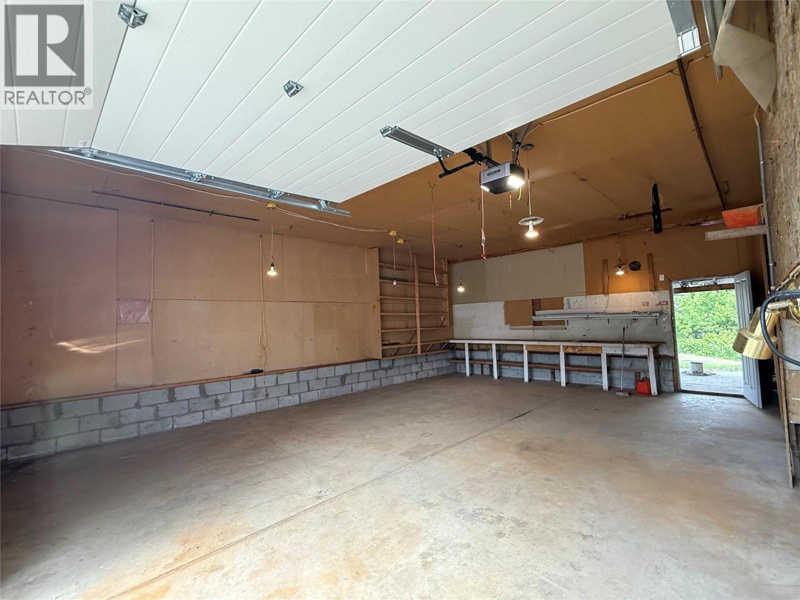 Garage - 8164 North Fork Road, Grand Forks, BC