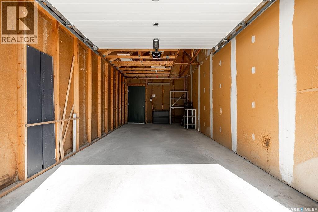 507 603 Lenore Drive, Saskatoon, SK - Photo Showing Garage