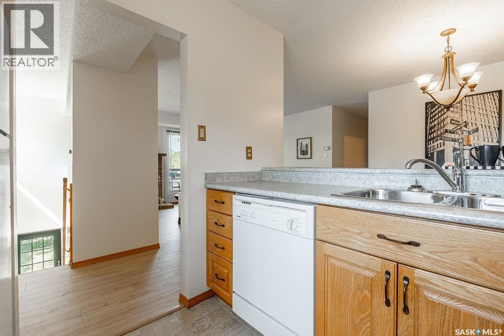 507 603 Lenore Drive, Saskatoon, SK - Indoor Photo Showing Kitchen With Double Sink