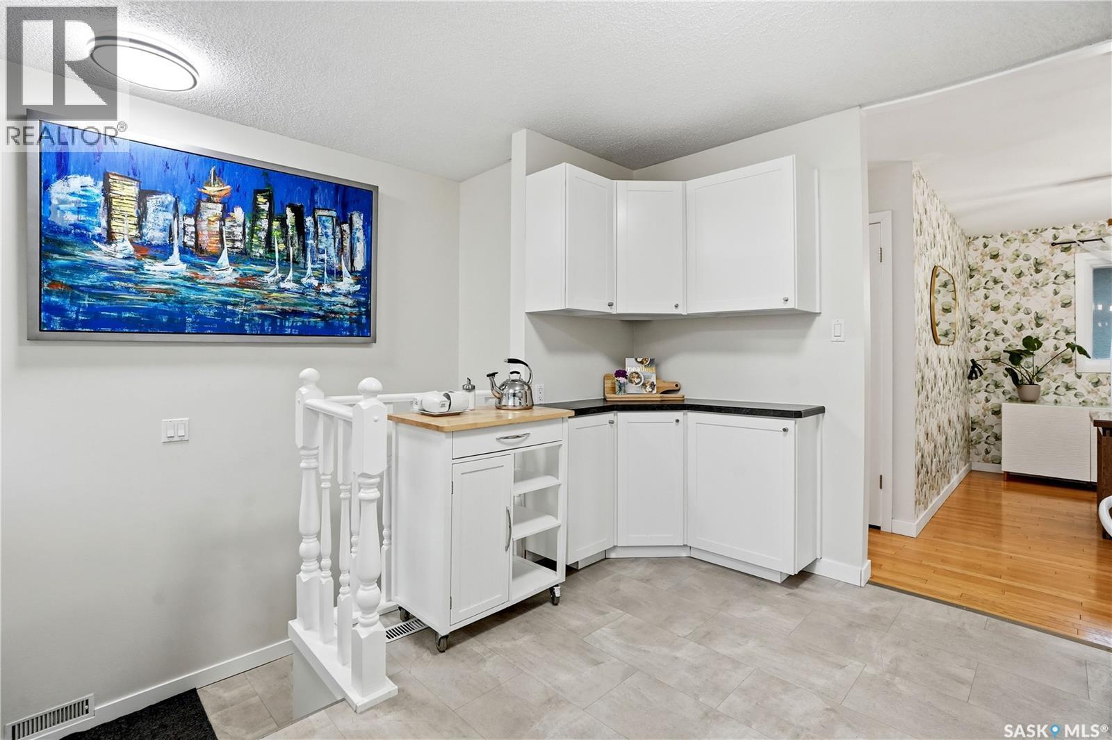 14 Edenwold Crescent, Regina, SK - Indoor