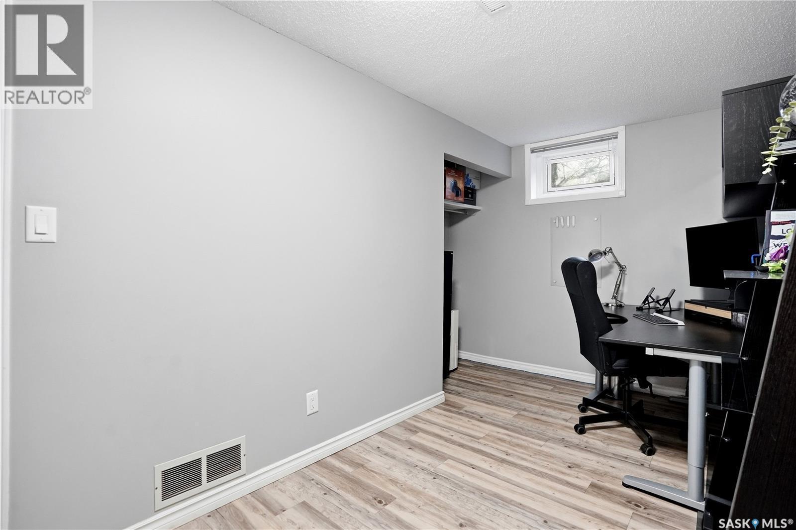 14 Edenwold Crescent, Regina, SK - Indoor Photo Showing Office