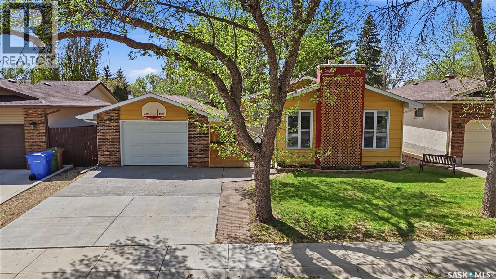 14 Edenwold Crescent, Regina, SK - Outdoor