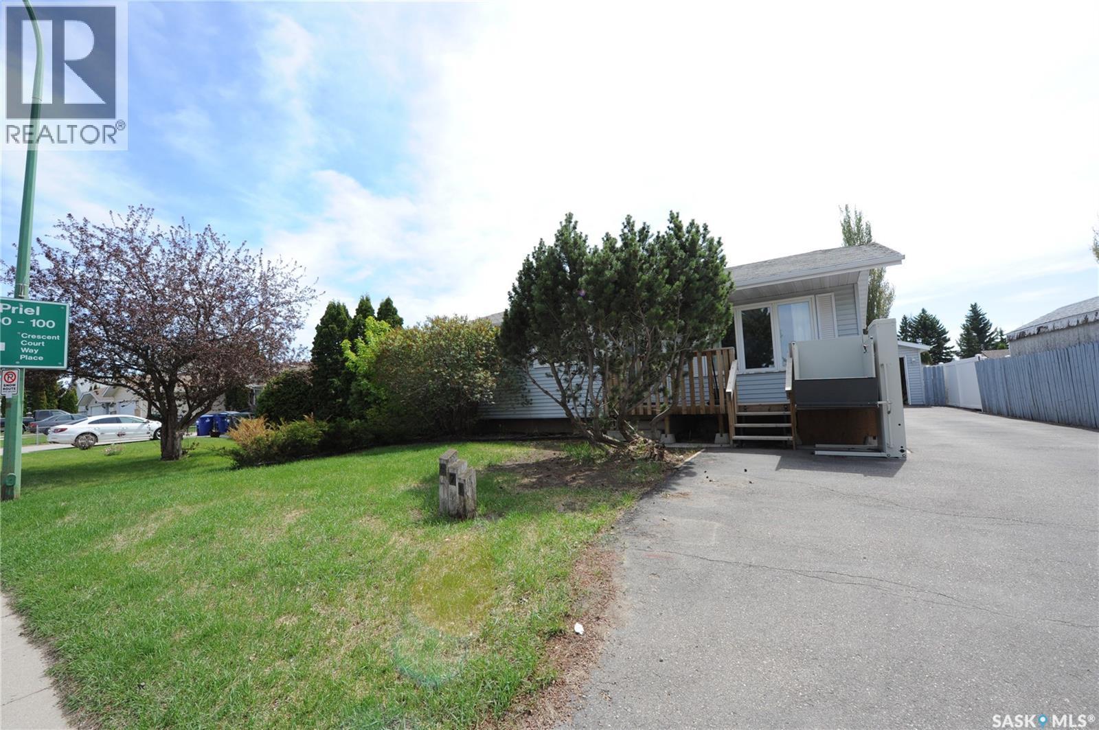 571 Pendygrasse Road, Saskatoon, SK - Outdoor