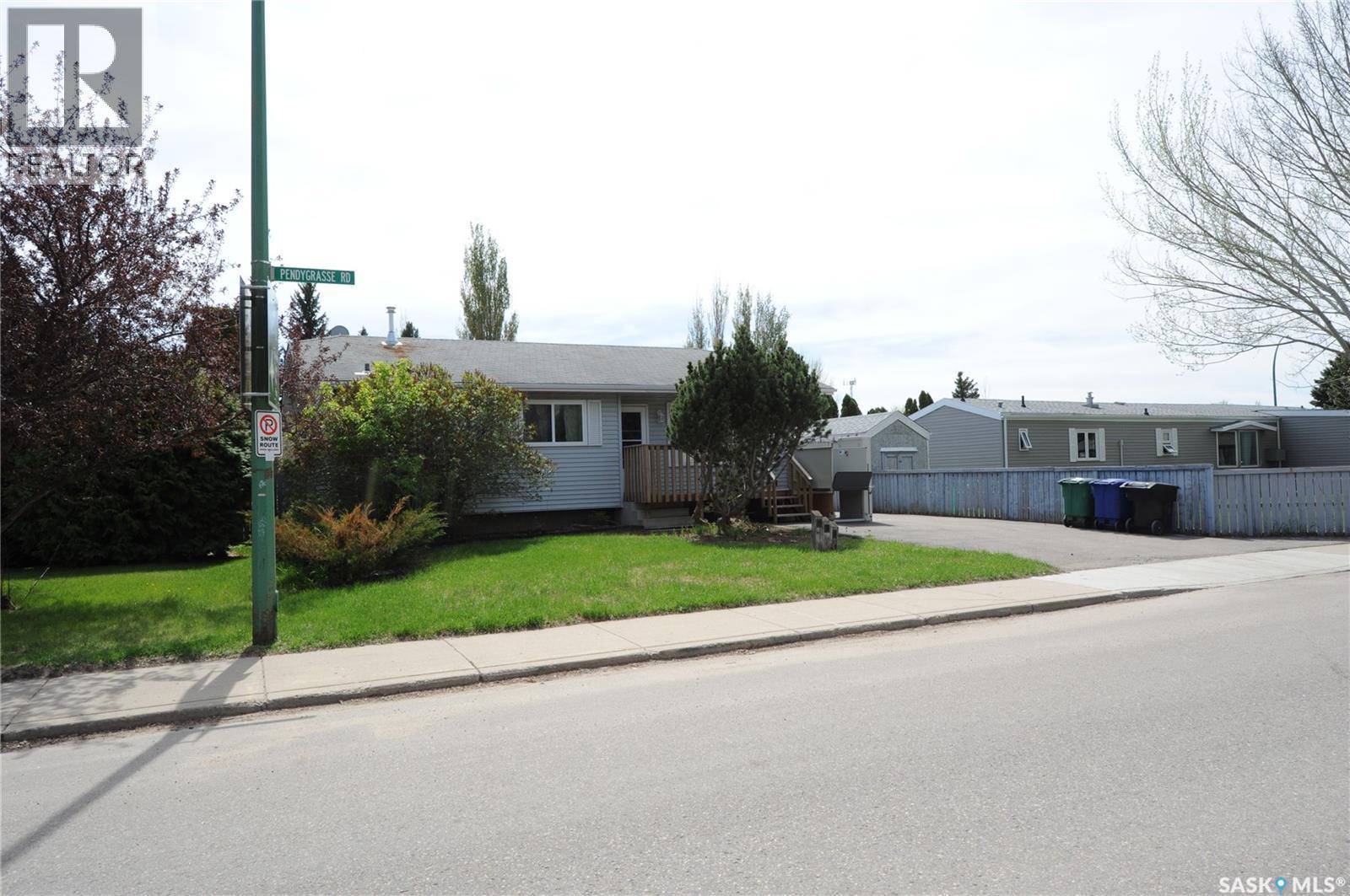 571 Pendygrasse Road, Saskatoon, SK - Outdoor
