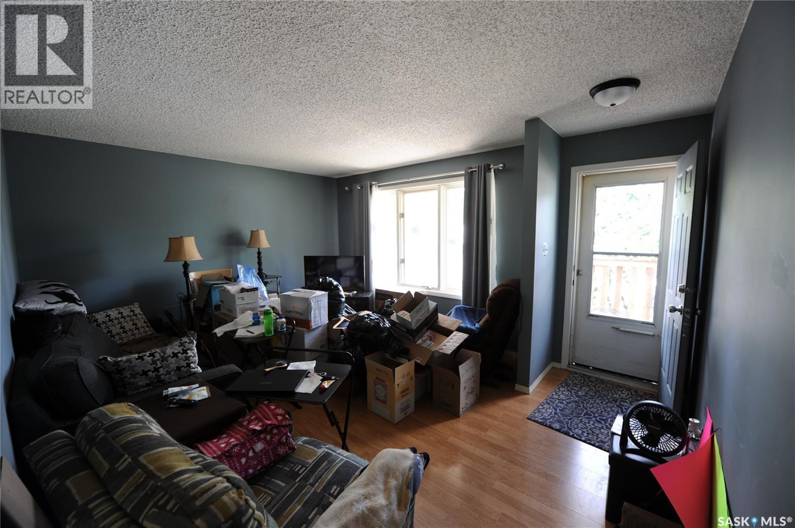 571 Pendygrasse Road, Saskatoon, SK