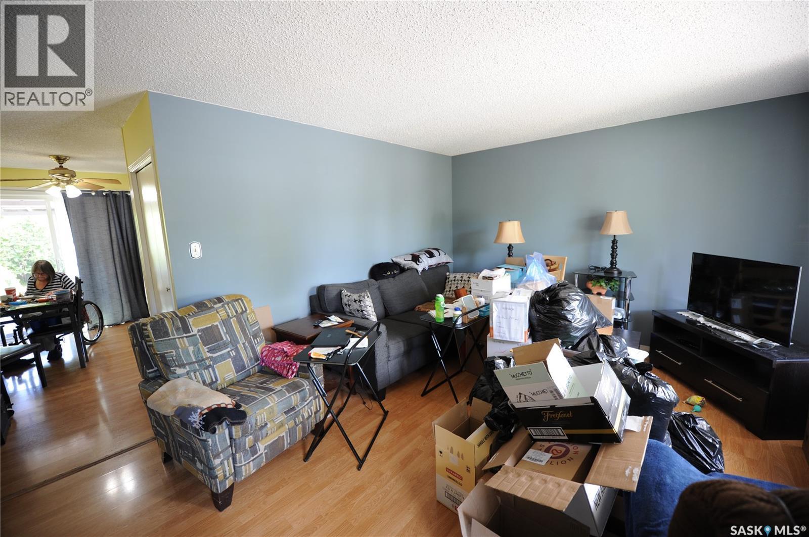 571 Pendygrasse Road, Saskatoon, SK