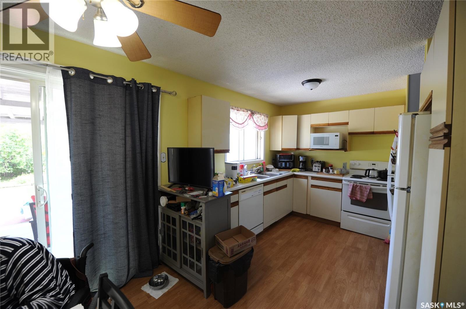571 Pendygrasse Road, Saskatoon, SK