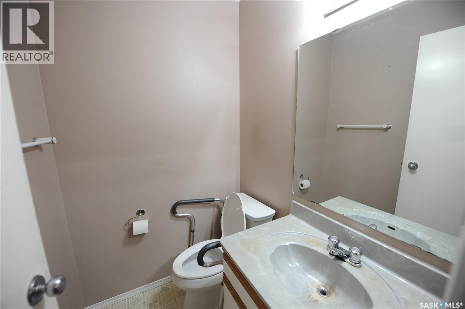 571 Pendygrasse Road, Saskatoon, SK