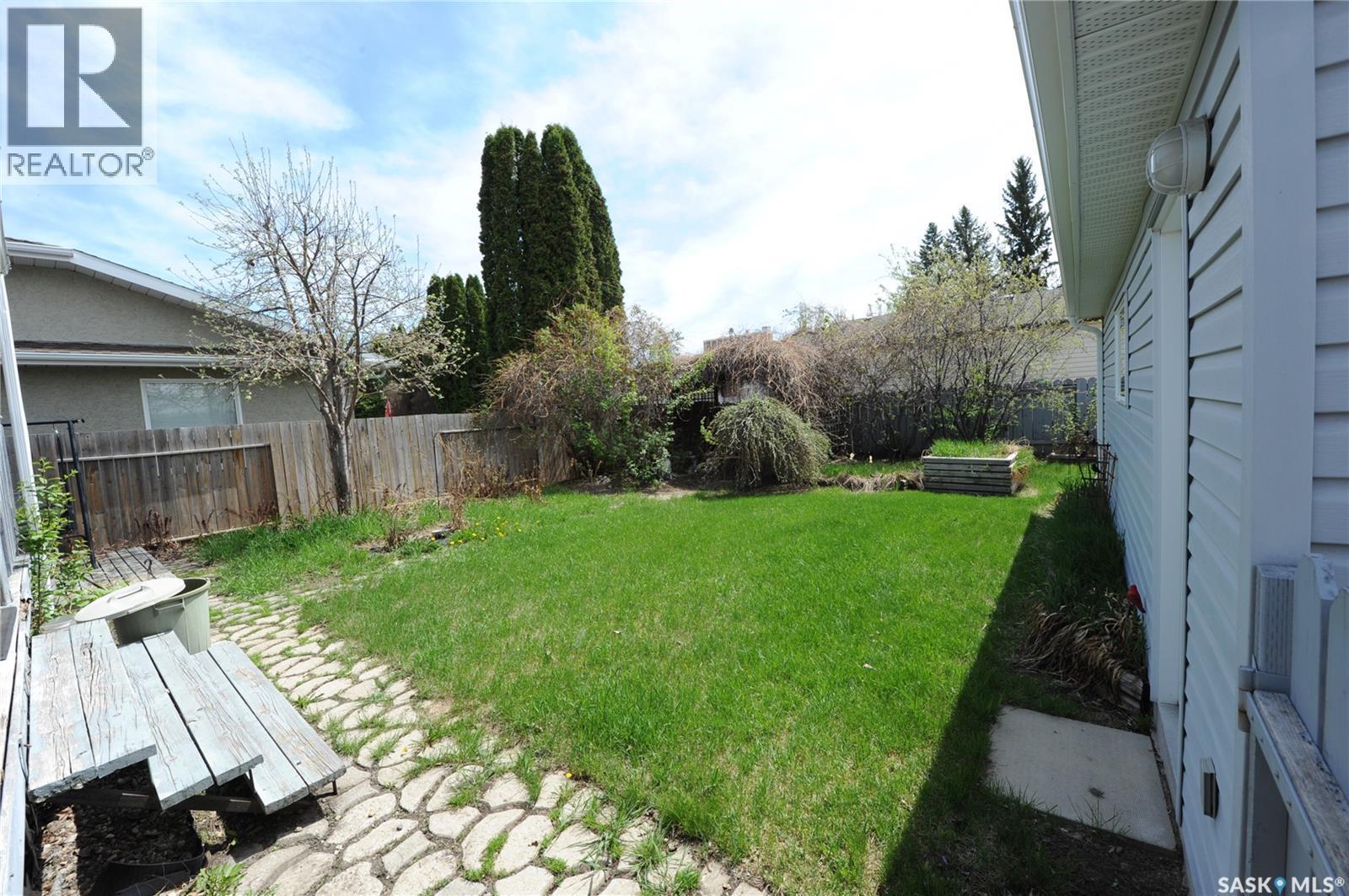571 Pendygrasse Road, Saskatoon, SK - Outdoor