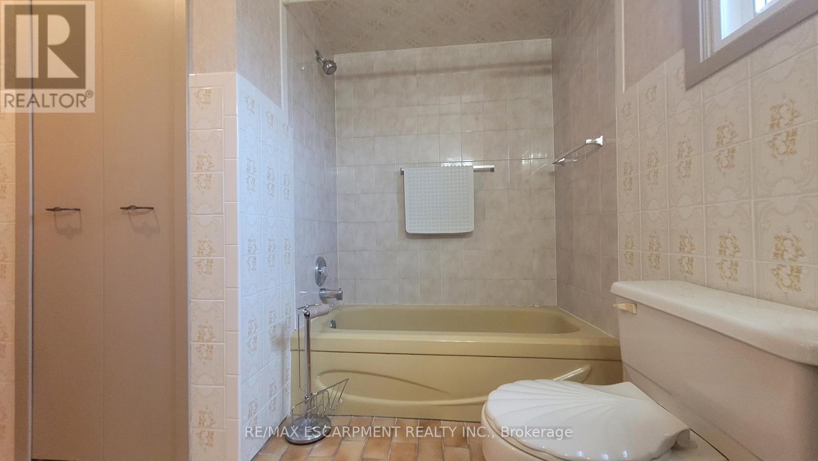 325 Fairview Drive, Brantford, ON