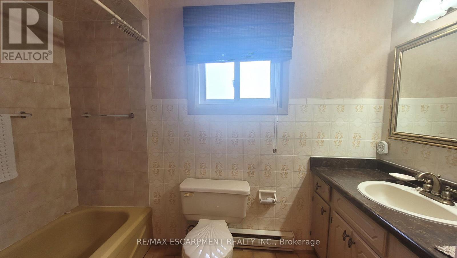 325 Fairview Drive, Brantford, ON