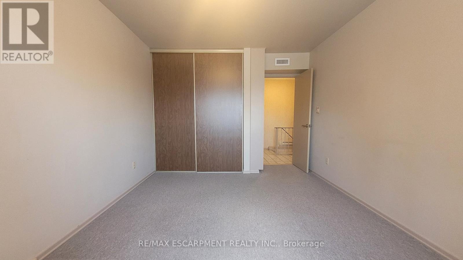 325 Fairview Drive, Brantford, ON